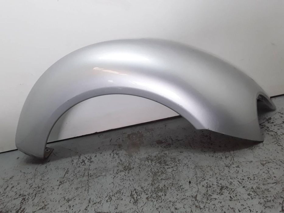 Guarda-Lamas Frente Direito Volkswagen New Beetle Berlina 9C11C1