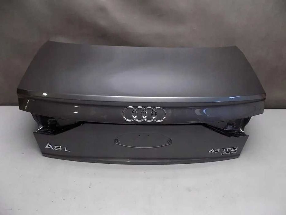 Audi a8 d5 Крышка багажника ляда