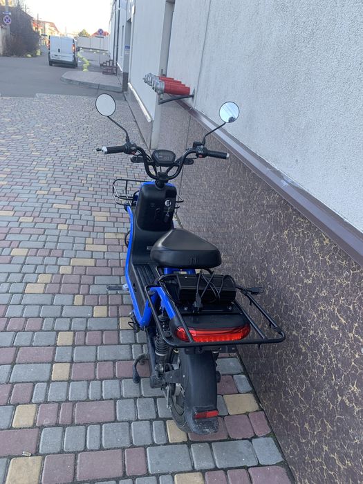 Аренда электроскутеров прокат скутеров СЬЕМНЫЕ АККУМУЛЯТОРЫ