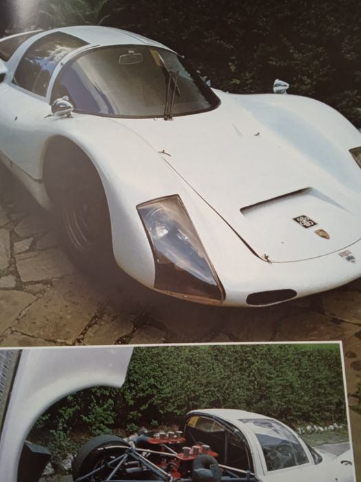 Album Porsche.Album posiada 100 stron w języku niemieckim.