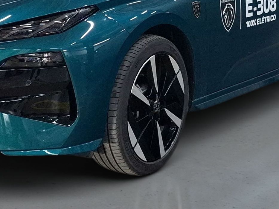 Peugeot e-308 54 kWh GT