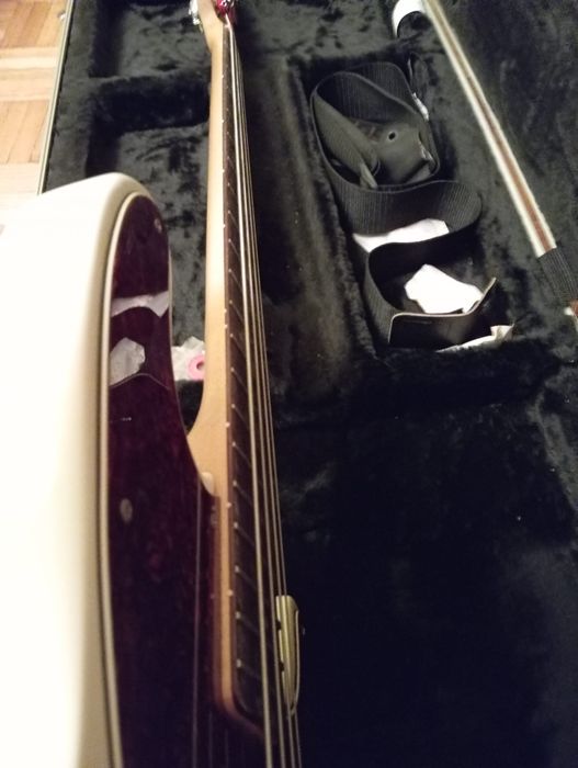 Fender squier Precision bass Mike Dirnt