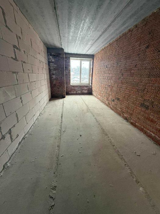 2к, середній поверх, будинок на етапі здачі, телефонуй