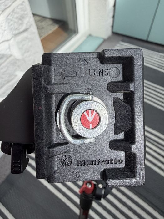 Штатив Manfrotto Be Free mkbfra4rd-bh
