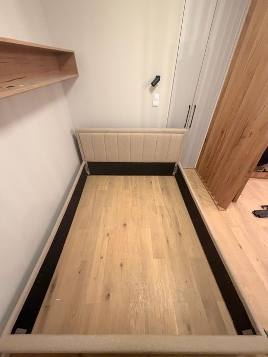 Nowe łóżko 160 cm z materacem jeszcze w folii
