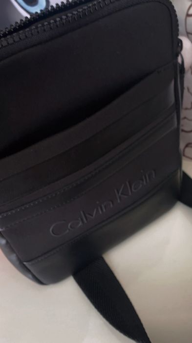 Calvin Klein czarna szaszetka/listonoszka
