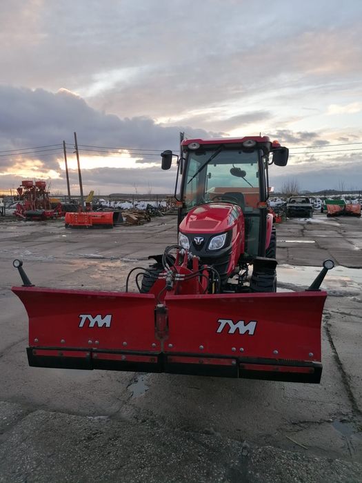 Ciagnik rolniczy Tym T-475