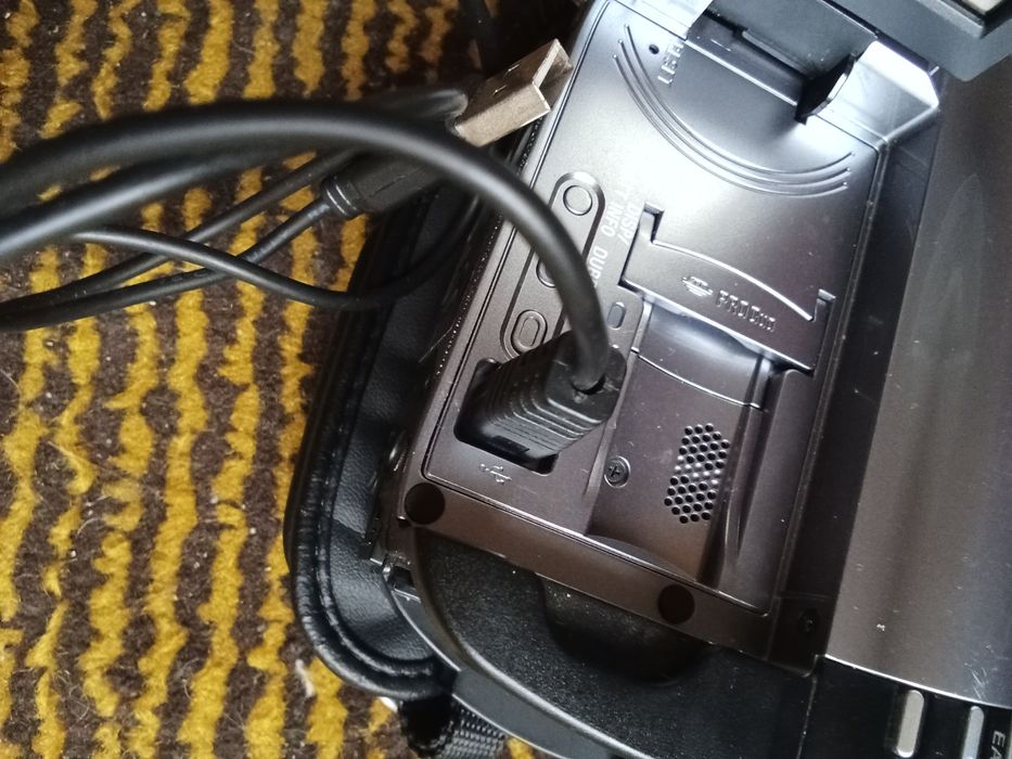 Видеокамера SONY HANDYCAM hybrid25x