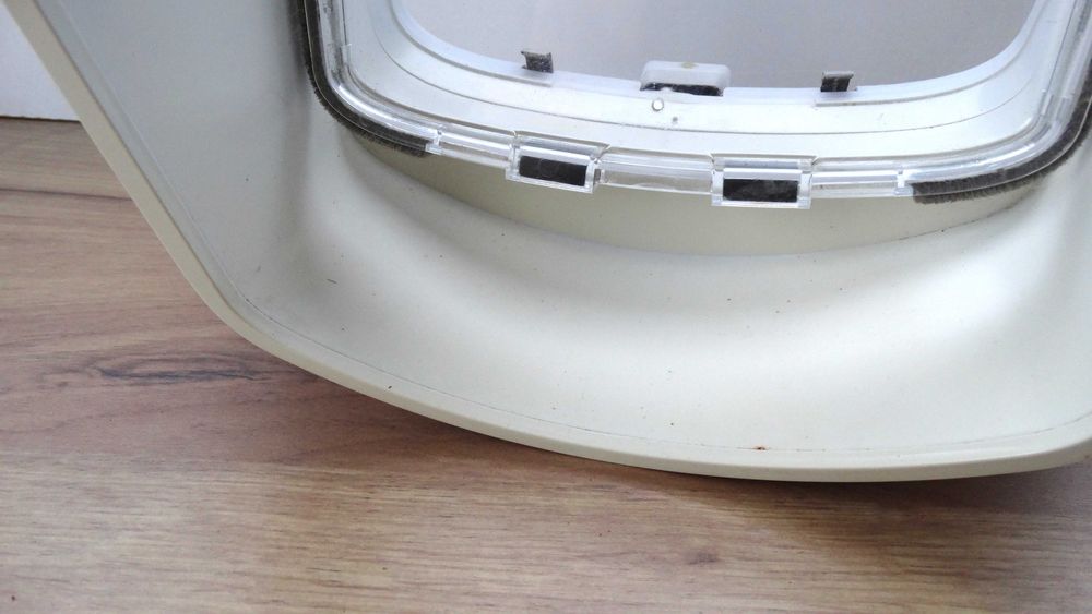 Drzwiczki wahadłowe PETSAFE E 22 X 23,9 cm BIAŁE