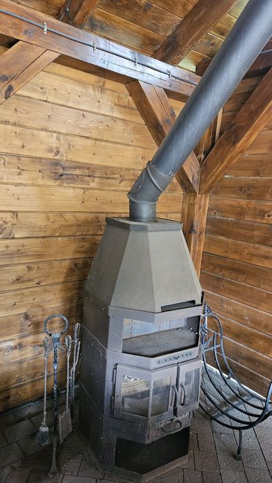 Piec żelazny z rurami