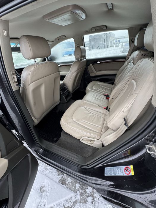 Продам AUDI Q7 в гарному стані на свої роки