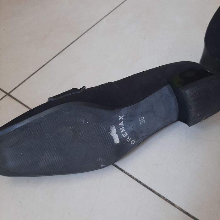 Pantofle rozm. 36 zamszowe czarne na słupku 3cm