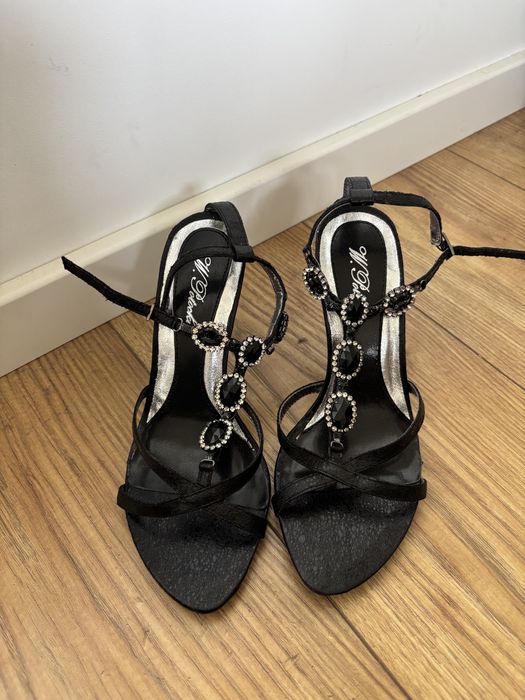 Sandalki szpilki eleganckie nowe z koralikami 36