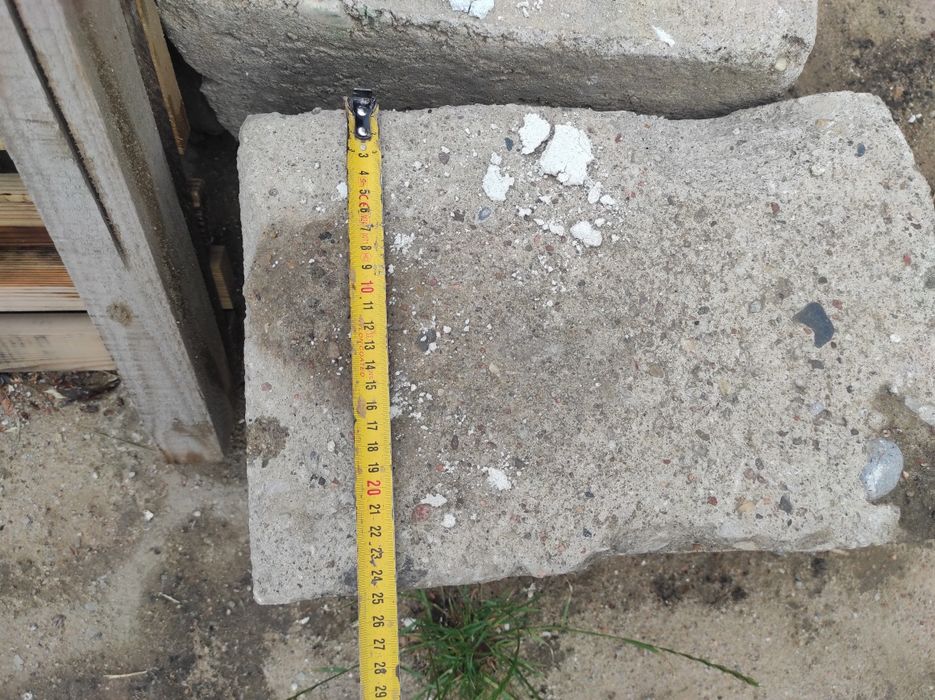 Bloczki betonowe duże 300