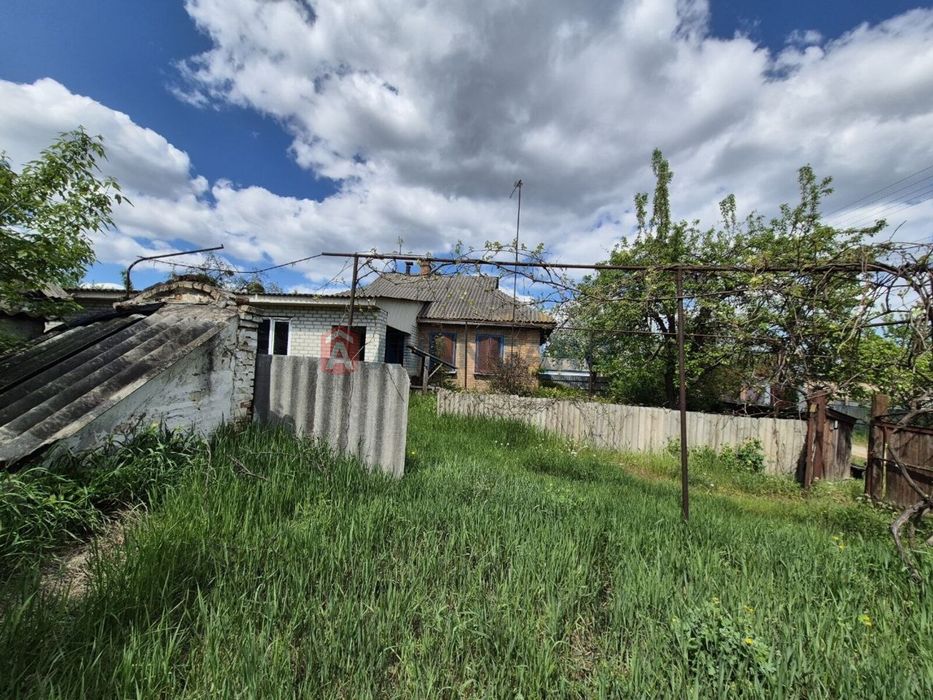 Терміновий продаж затишного будинку в селі Бузуків