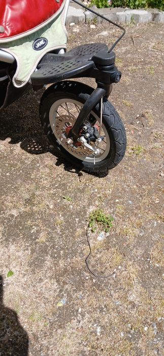 Carro de bebé  em bom estado