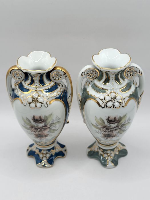 Porcelanowy zestaw wazoników, 2 szt. Royal Dux