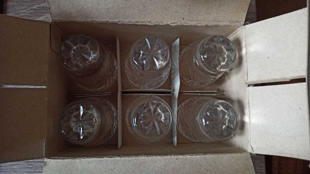 Кришталеві чарки