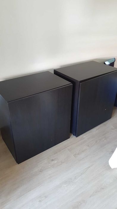 Conjunto de dois Móveis ikea