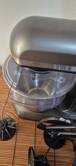 Batedeira planetária de 1300w