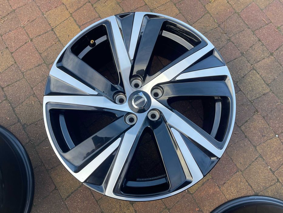 3874. Alufelgi 18" oryginalne Volvo S90 V90 XC90 II 8J ET42 5x108