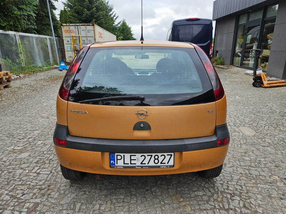 Opel Corsa  * 2003r. * 1.2 benzyna * klima * nowy przegląd