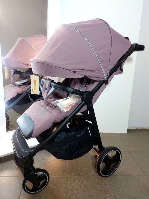 Прогулянка Carrello Bravo 2025 року з чохлом в колір коляски