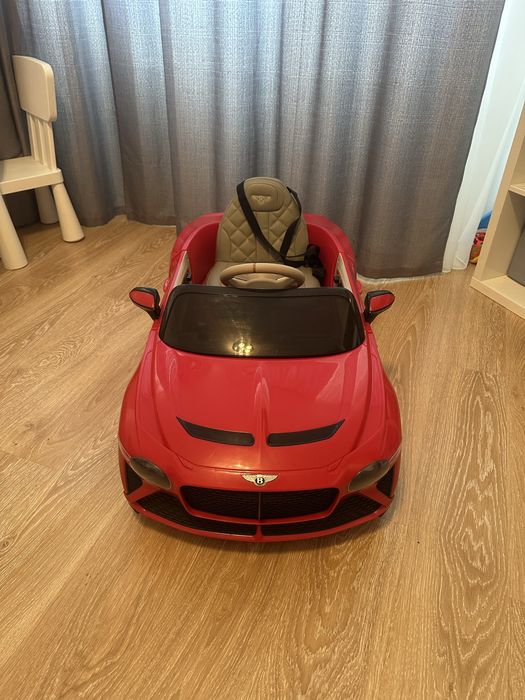 Електромобіль дитячий