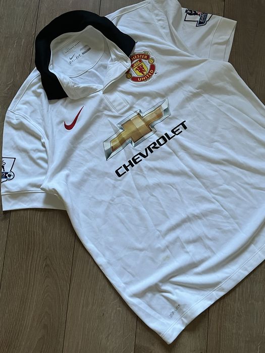 Продам дві футбольні форми!