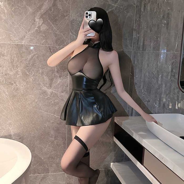 Сексуальна міні сукня зі штучної шкіри з прозорим декольте