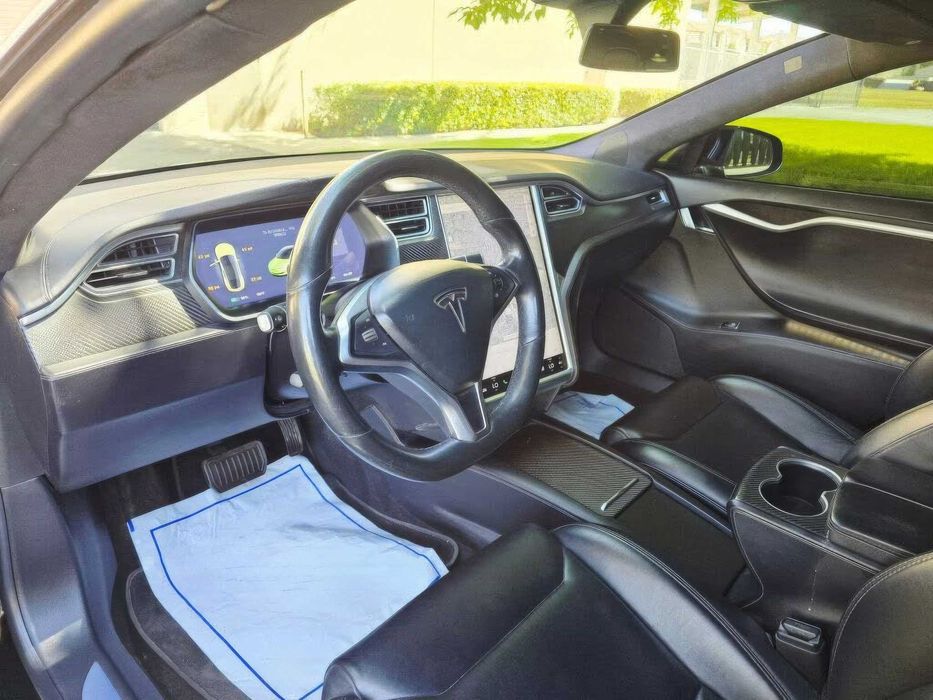 Tesla Model S 75D      2018