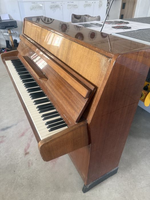 Pianino Liryka używane