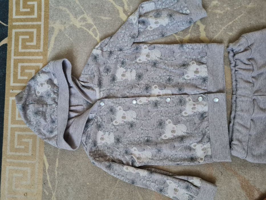 Продам костюм на дівчинку, 80 розмір