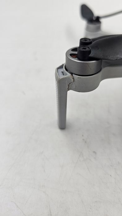 uszkodzony dron potensic atom se 4k/30fps 2500mah pilot do 4km 58kmh szary