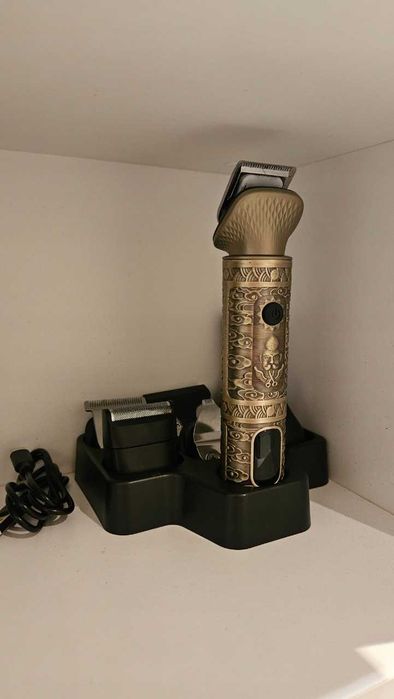 Maszynka Do Strzyżenia Włosów, Brody i Ciała 7W1 Trymer + Golarka