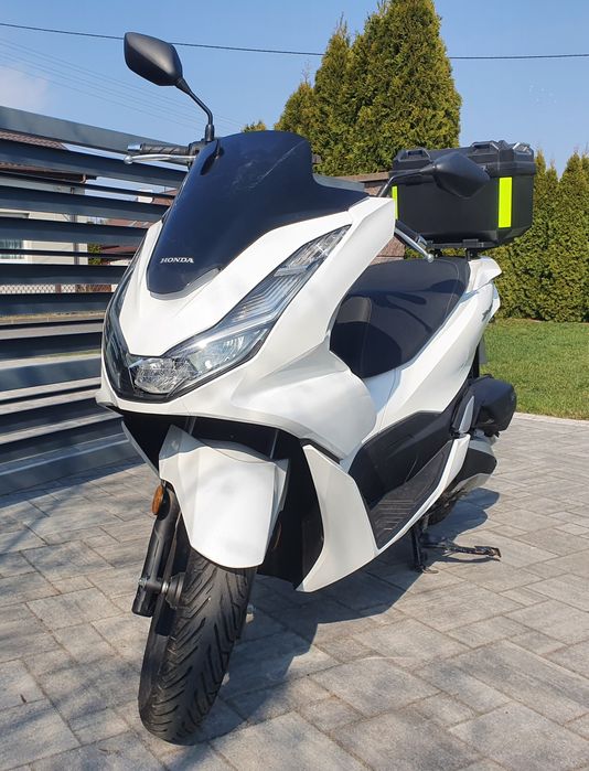 Honda PCX 2023 ABS HSTC LED smart key skuter 125 Forza N max