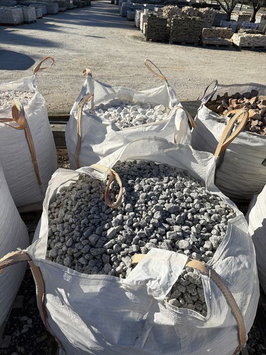 Brita preta decorativa jardim big bag