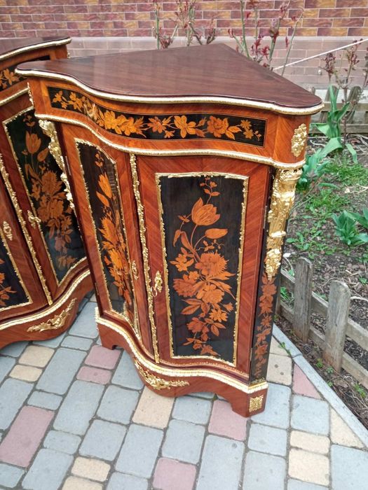 «Угловые тумбы» маркетри, бронза 19 век