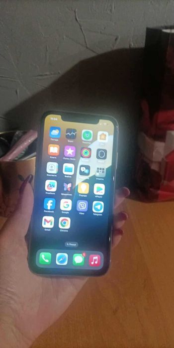 Продаю айфон 11 в хорошому стані