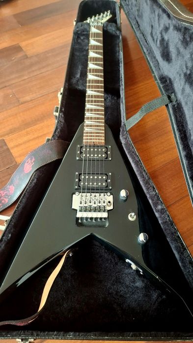 Jackson KVX10 King V c/ Floyd Rose