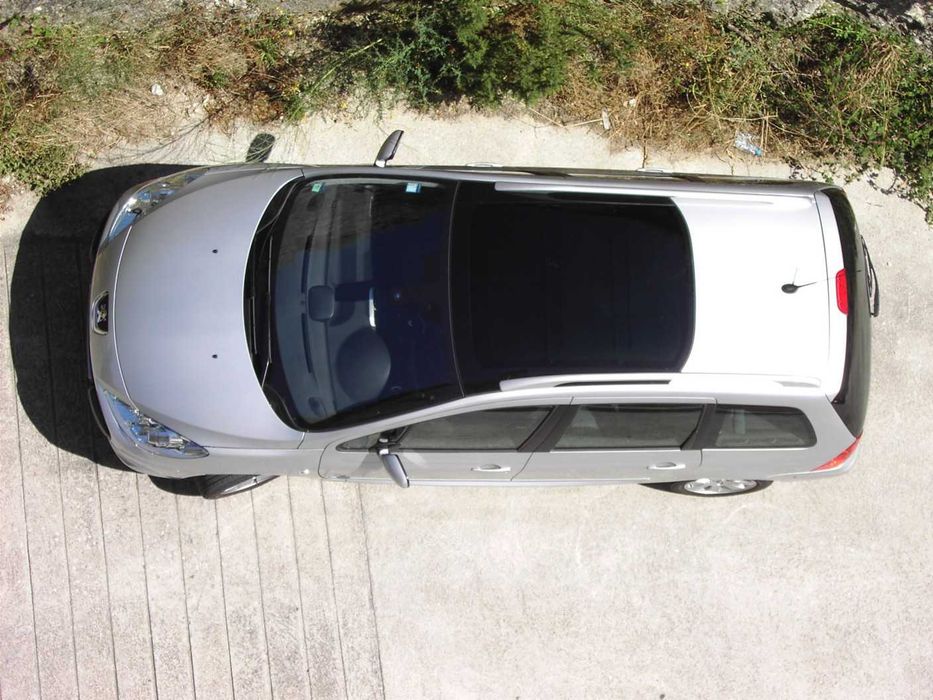 Peugeot 307 SW Black & Silver 1.6 HDI – 7 lugares
