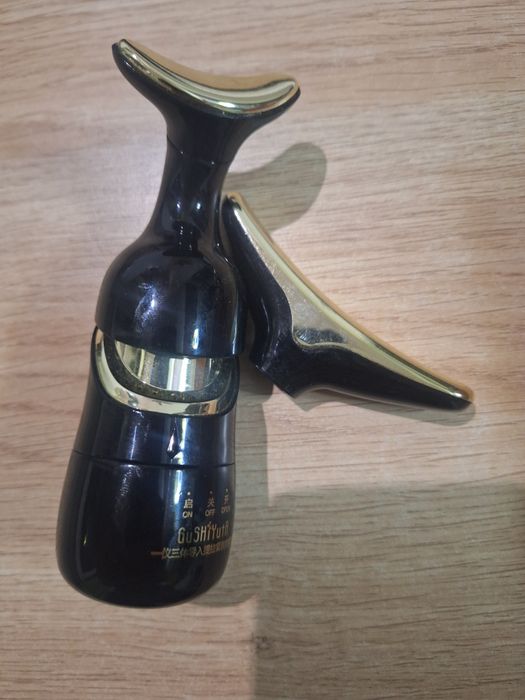 Микротоковый беспроводной лифтинг массажер для лица шеи с работой от б