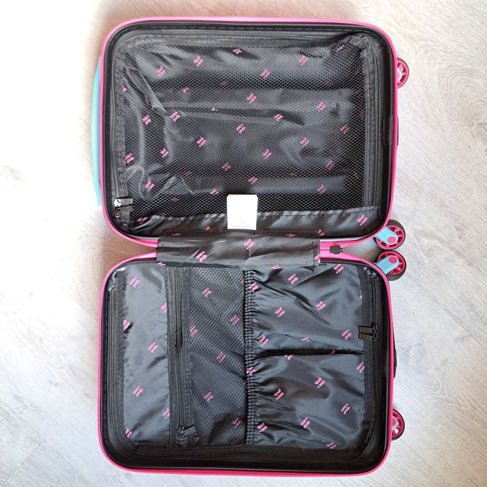 Валіза Primark it пластикова