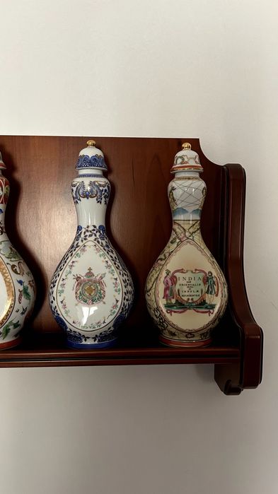 Conjunto de Ed. Lim. de Potes da Comp. das Indias com prateleira orig.431978734200432644