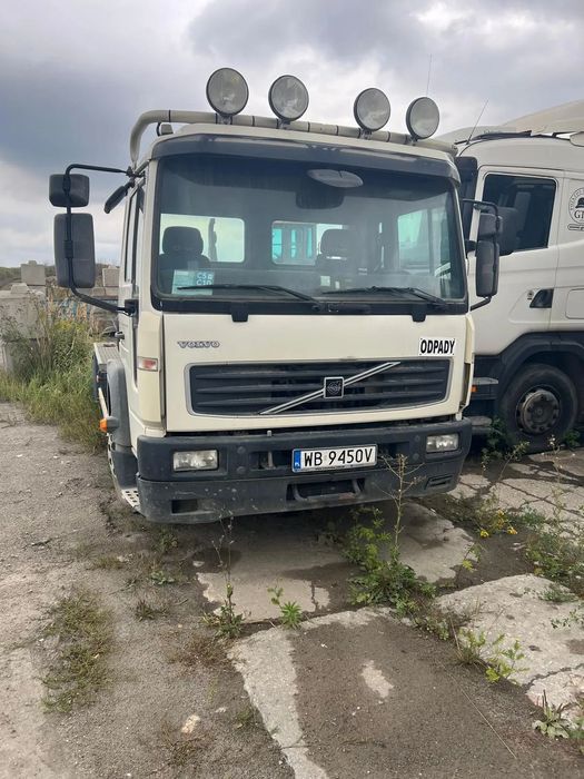 Volvo FL612  Hakowiec Volvo FL612, Euro V, przewóz kontenerów KP