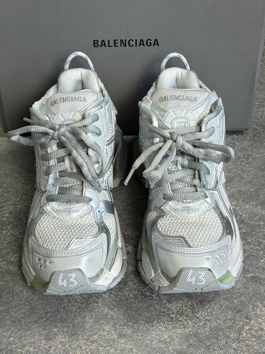 BALENCIAGA Runner кроссовки металлик кеди кеды кросівки білі 43
