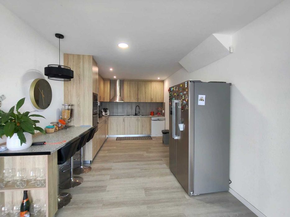 Moradia T5 + 2 renovada/Ar Condicionado / Espite / Ourém