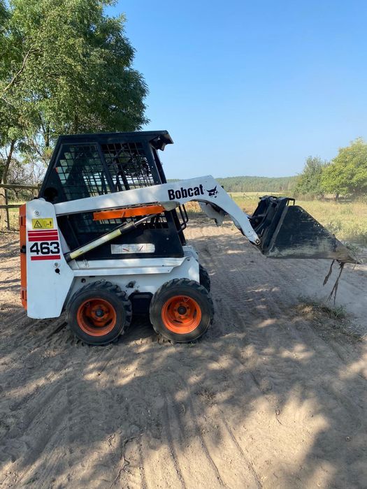 Usługi mini ładowarką- prace ziemne, załadunek, niwelacja terenu.