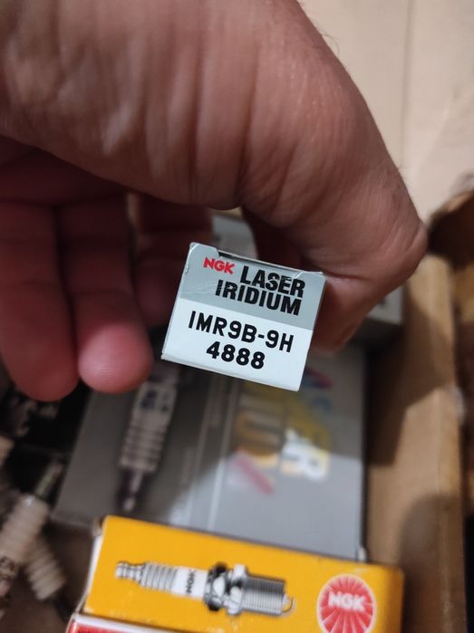 Honda VFR IMR9B-9H 4888 свічки оригінал