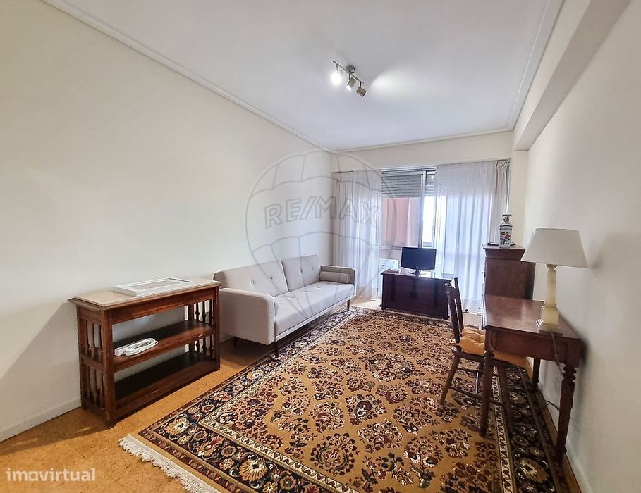 Apartamento T4 para arrendamento